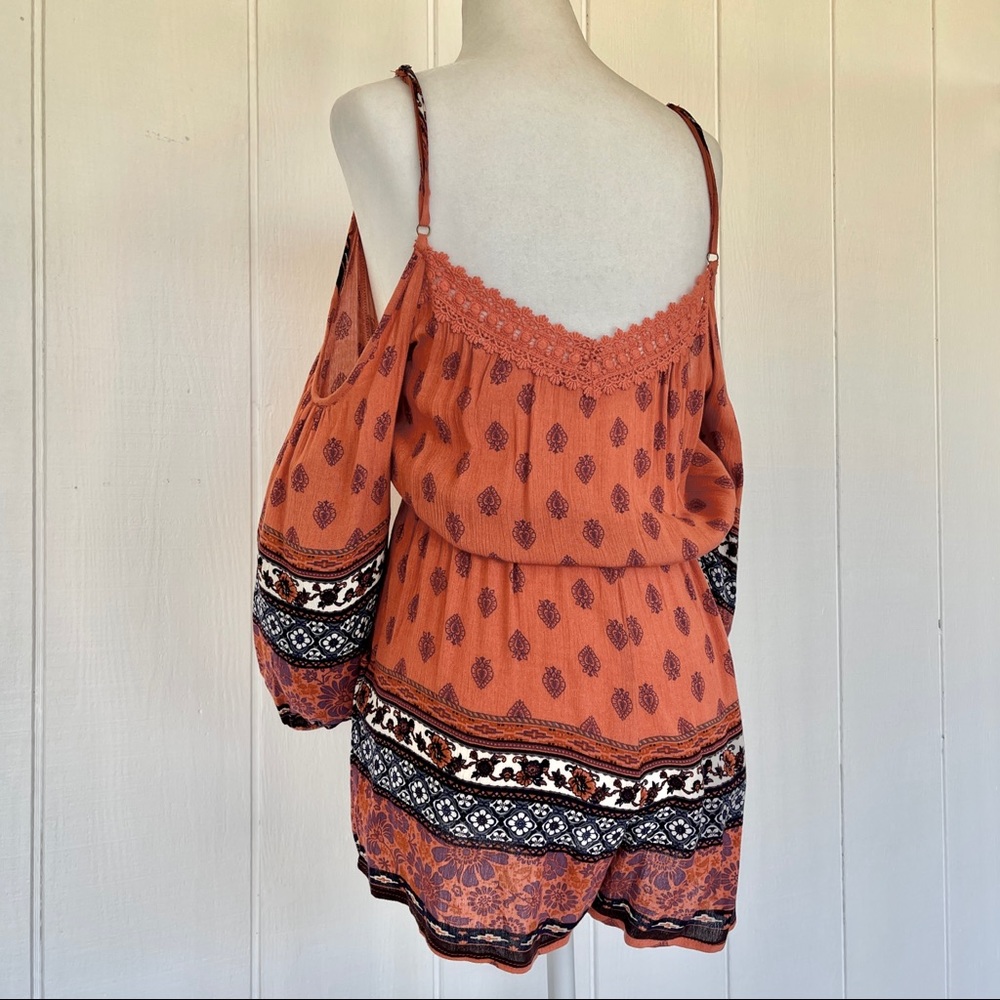 Open Shoulder Boho Romper - Picture 4 of 4
